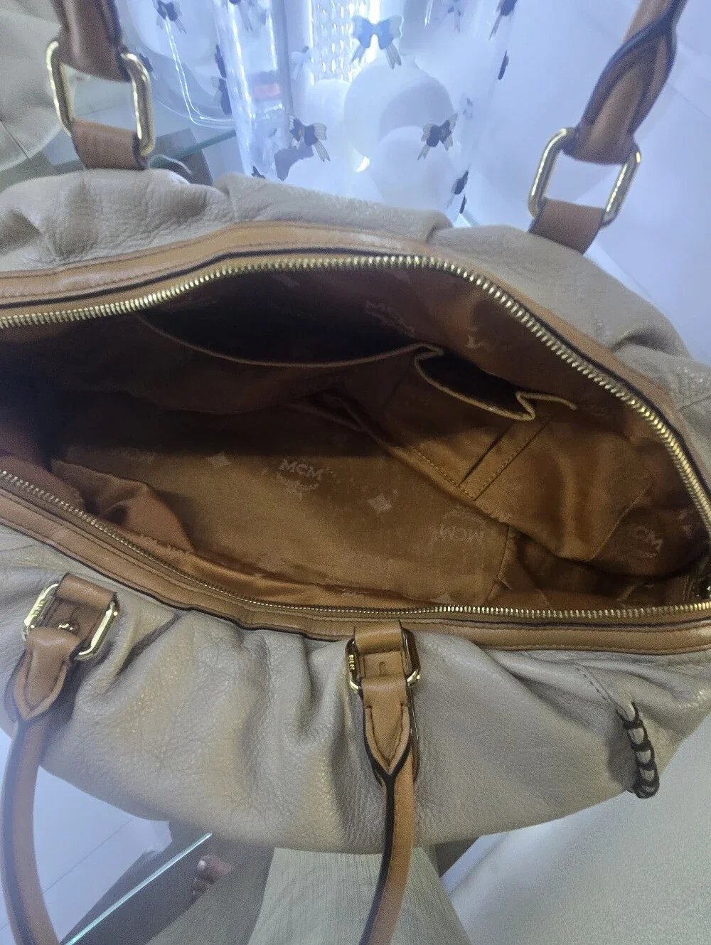 MCM Taupe Leather Dual-Handle Shoulder Bag with Gold Logo - Picture 3 of 6